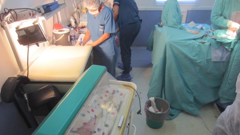 Un médico y un sanatorio rosarino fueron condenados por violencia obstétrica y mala praxis en un parto