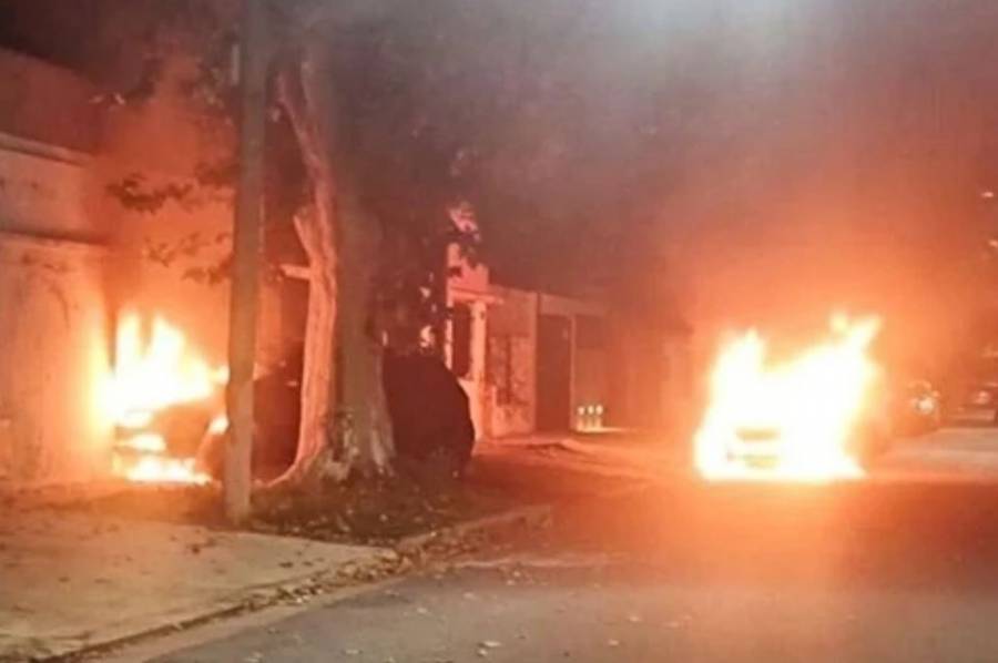 Quemacoches en Rosario: liberaron a los tres sospechosos