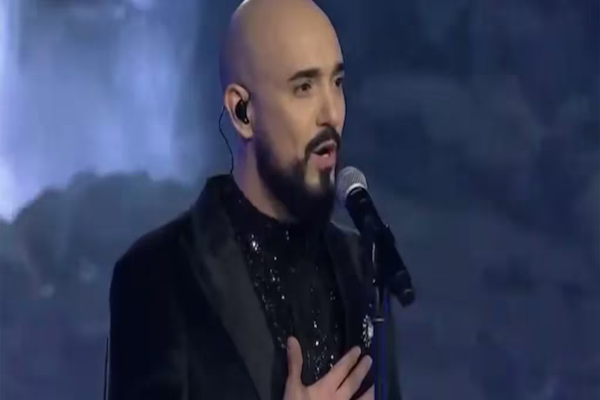 Abel Pintos reveló que dejará de cantar en Argentina