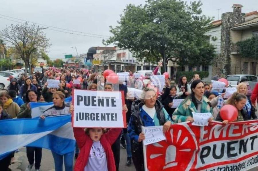 Comerciantes marcharon por la caída en las ventas