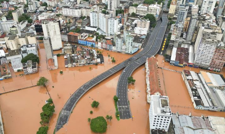 Ya suman 83 los fallecidos por las trágicas lluvias en el sur de Brasil