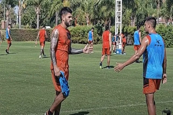 Colón se entrena pensando en Defensores de Belgrano