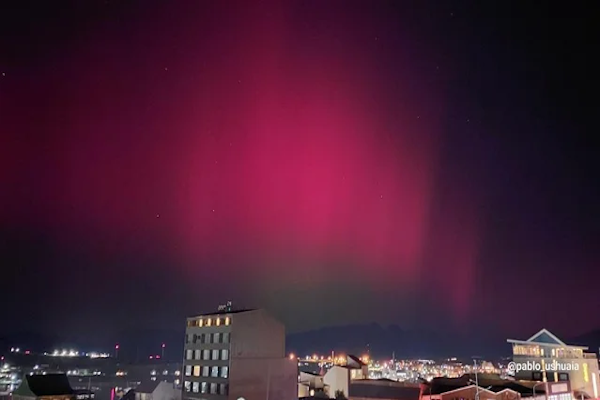 Se generaron auroras boreales en Ushuaia por la intensa tormenta solar