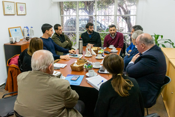 El desafío de promover la llegada de inversiones sin destruir la industria local
