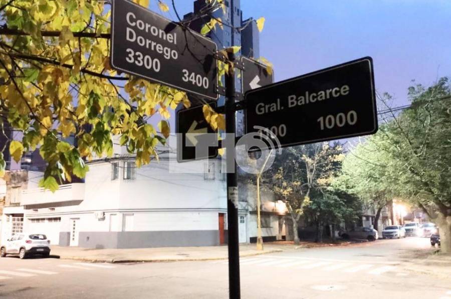 Violentaron un auto y entraron a robar a una obra en construcción
