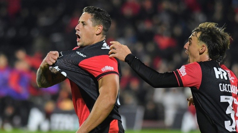 Newell's ganó en el Coloso con el empuje de Méndez y con los cambios del final ante Defensa y Justicia