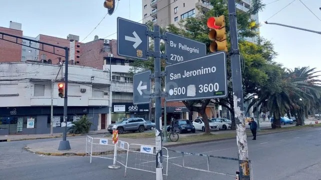 Socavón en Bulevar y 9 de Julio: la primera etapa de arreglos durará entre cuatro a seis semanas