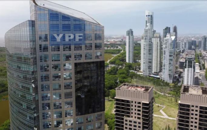 Juicio por YPF: decisión de la jueza de Nueva York para analizar si se embargan activos de la petrolera y del BCRA