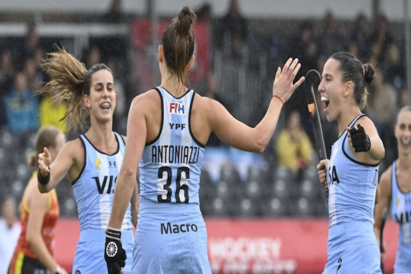 Pro League: Las Leonas golearon y la santafesina Antoniazzi marcó un gol