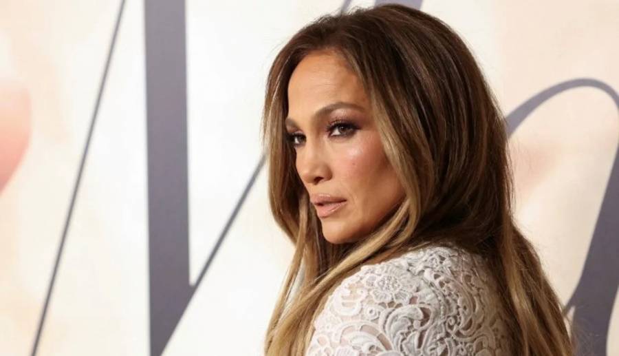 Jennifer López canceló la gira de su último álbum para estar junto a su familia