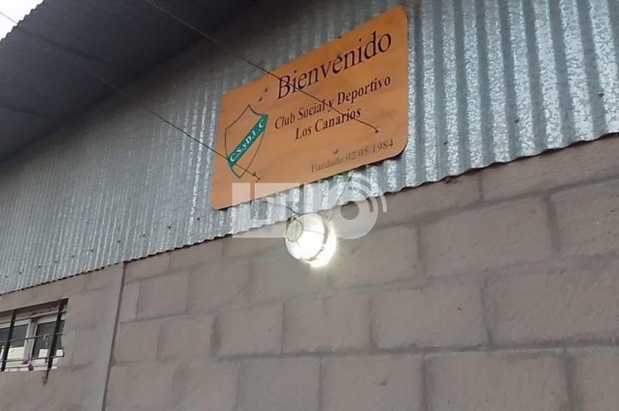 Le robaron hasta las pelotas de fútbol al Club Social y Deportivo Los Canarios