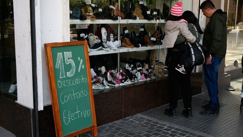 Comercios de Rosario facturaron 20% menos pero esperan un repunte a corto plazo