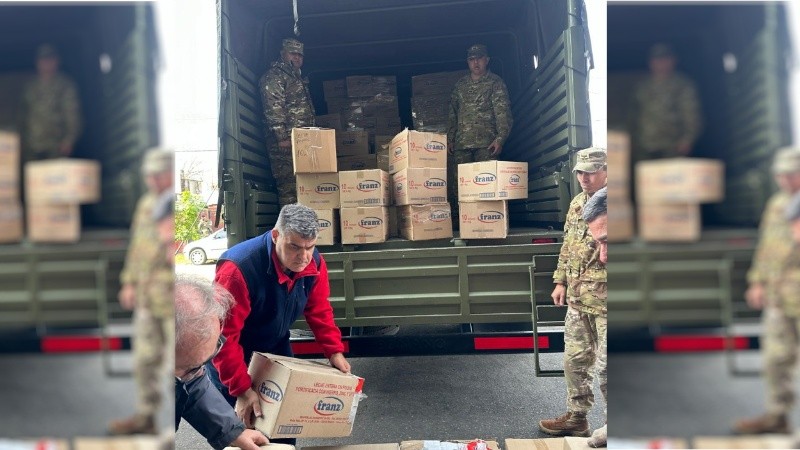 Llegaron algunos de los alimentos retenidos en galpones y se reparten desde este jueves