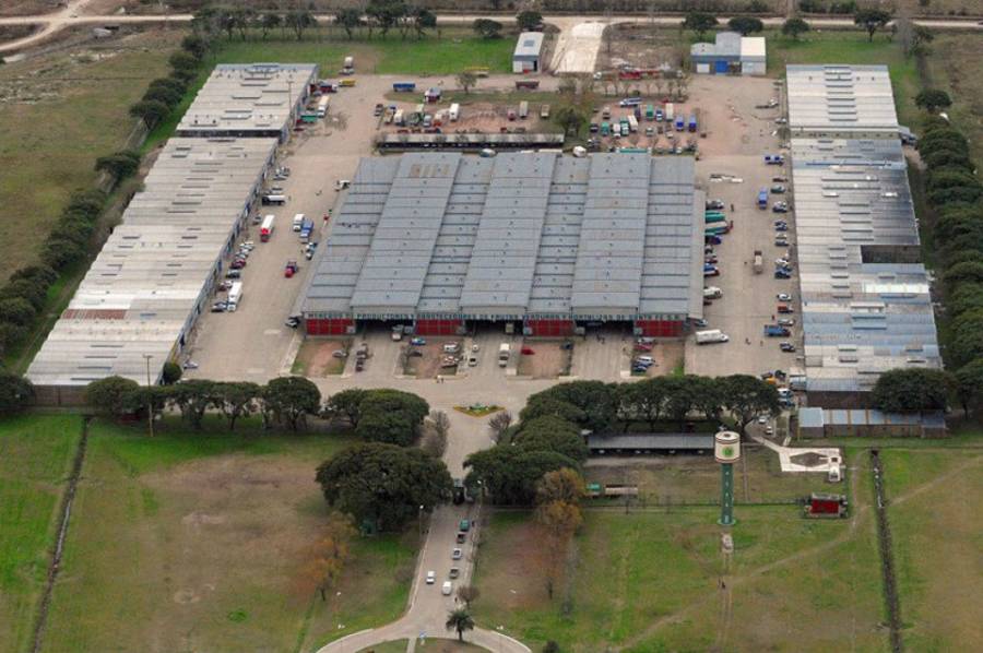 Atacaron y robaron a un empresario en el Mercado de Productores