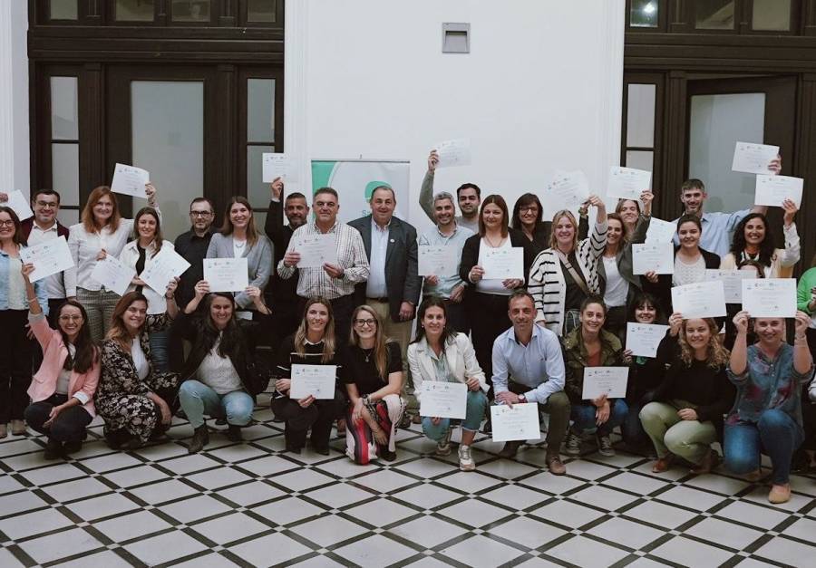 El intendente acompañó el cierre del curso “Prospectiva Política y Territorial: Santa Fe 2024”