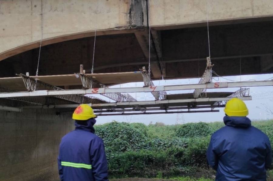 Vandalizaron y robaron elementos de los andamios del Puente Carretero