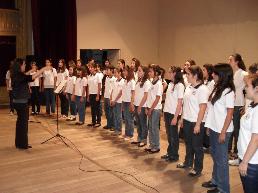 El coro de niños, niñas y jóvenes del Liceo Municipal cumple medio siglo