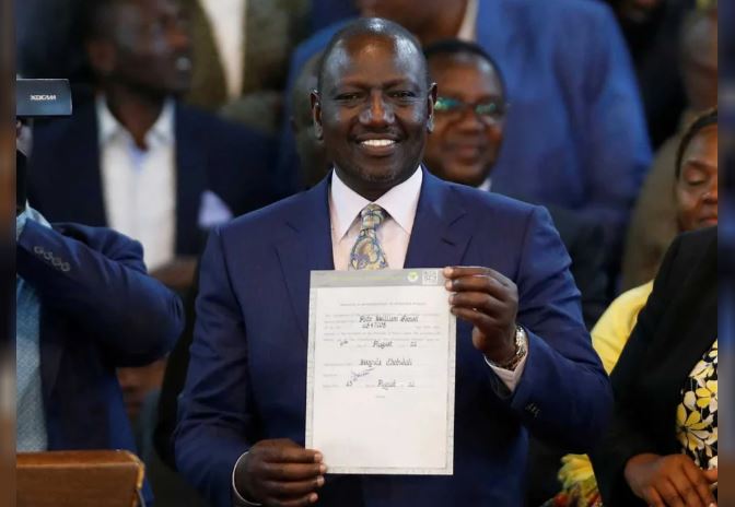 El presidente de Kenia dio marcha atrás a la subida de impuestos tras las protestas trágicas