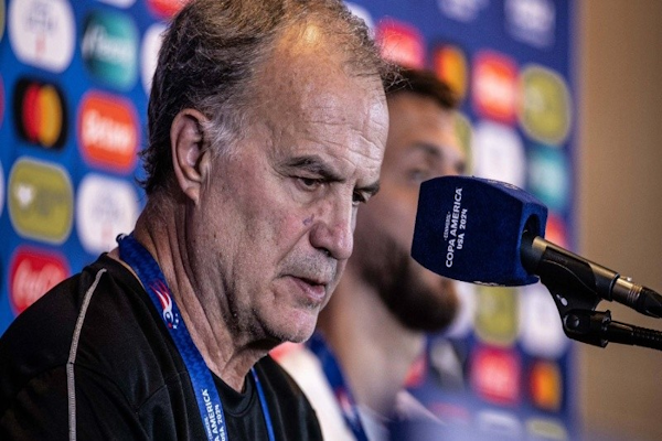 Bielsa reaccionó al grito de 
