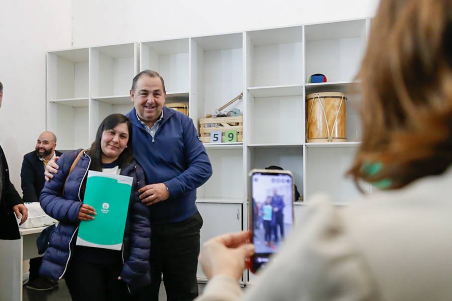 Plan de regularización dominial: otras 38 familias recibieron su escritura