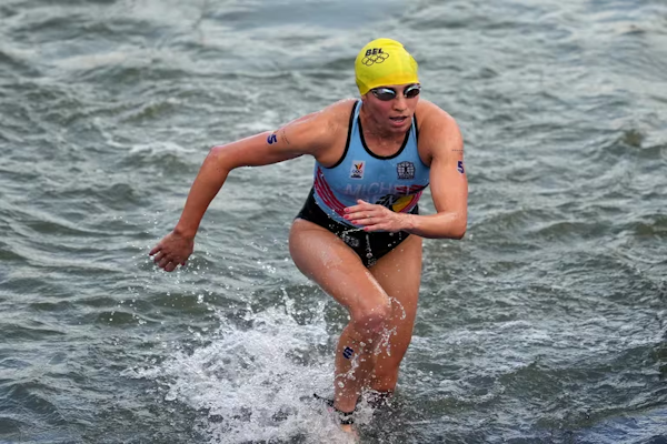 París 2024: una triatleta internada tras la contaminación del río Sena