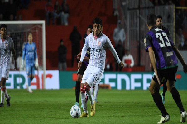 Unión: Simón Rivero tiene un micro-desgarro