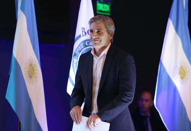 “Del cepo vamos a salir bien” volvió a prometer Caputo ante empresarios