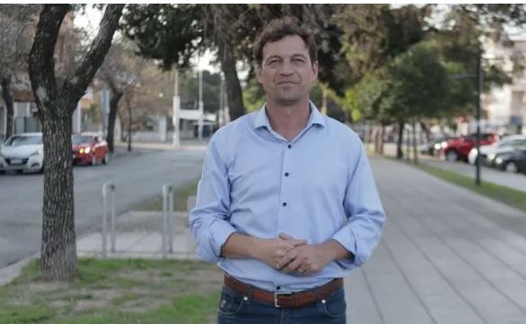 El concejal Jorge Fernández critica la tercerización del arreglo de luminarias