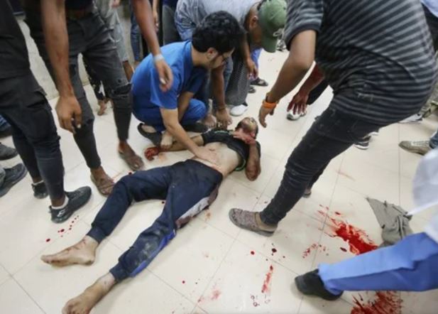 Al menos ocho personas murieron por un ataque israelí cerca de una escuela del centro de Gaza