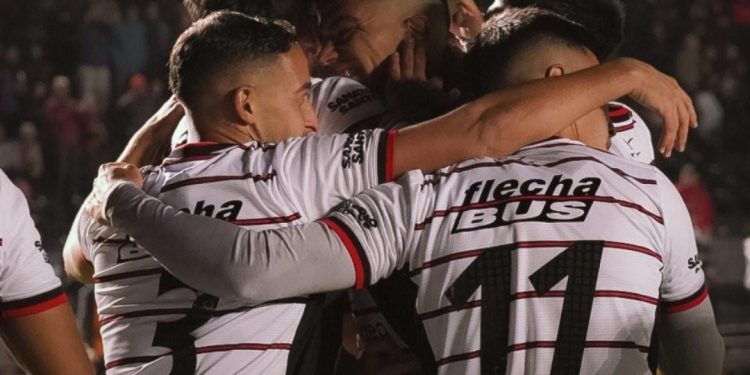 Colón ante Morón, buscando recuperar en casa lo que perdió de visitante