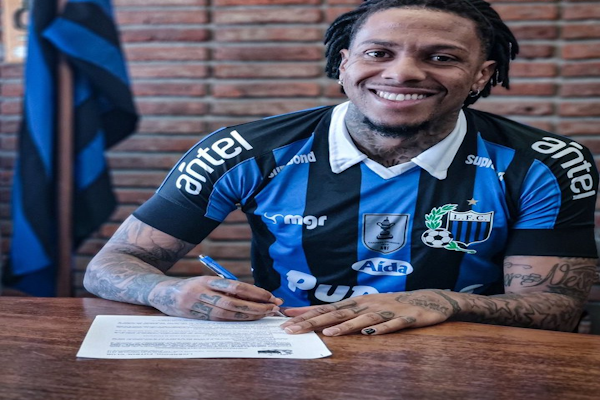 Abel Hernández dejó Rosario Central