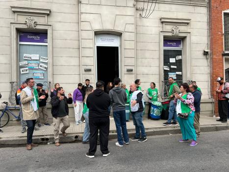 Por decreto dejan cesantes a 41 trabajadores de la secretaría de Género