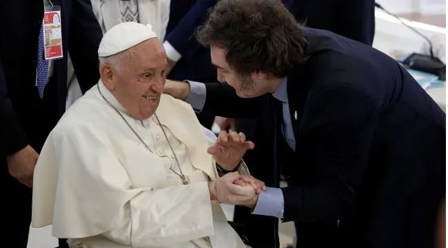 El Gobierno evitó confrontar con el Papa Francisco: 