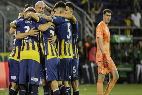 Central goleó al puntero, Vélez tras una gran actuación en casa