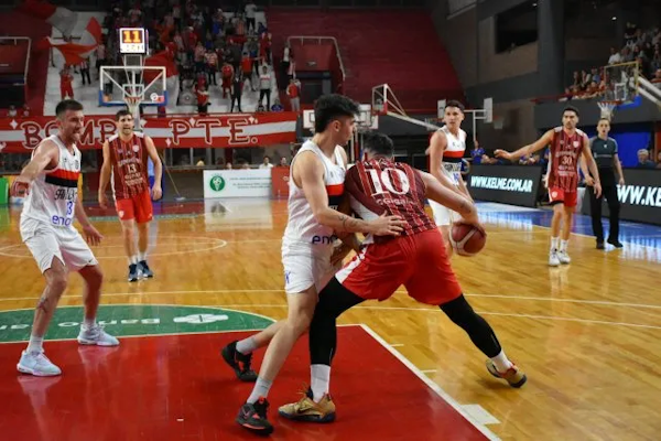 Básquet: Unión ganó en su debut ante San Lorenzo