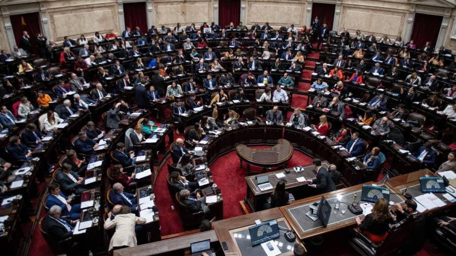 Diputados ya sesiona para tratar el veto del Gobierno a la Ley de Financiamiento Universitario