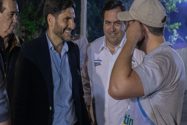 Pullaro entregó aportes por 540 millones de pesos 