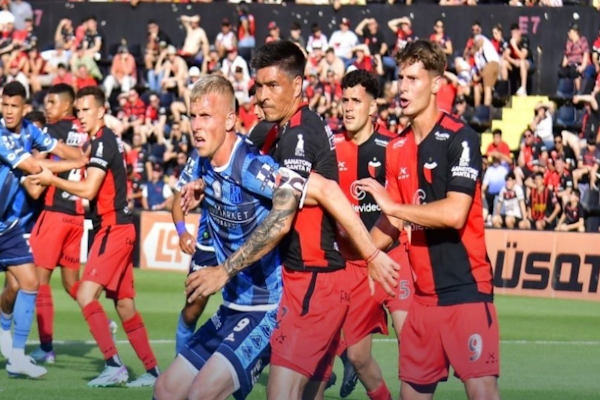 Colón volvió a perder la chance de la final por el ascenso y desilusionó