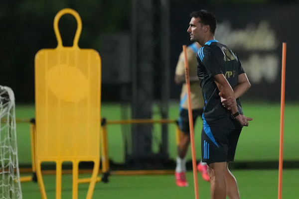 Scaloni analiza variantes ante Bolivia