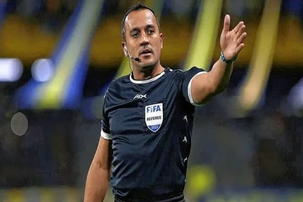 Fernando Espinoza dirigirá a Gimnasia (LP) y Unión