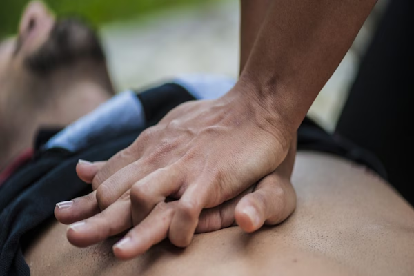 Cómo aprender a salvar una vida haciendo RCP