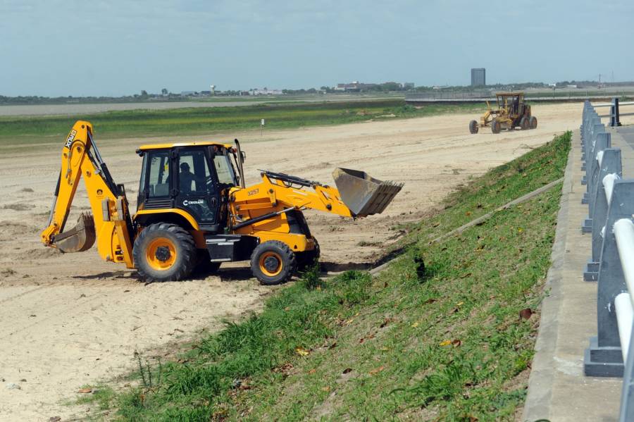 La Municipalidad recupera las playas de la Costanera Oeste