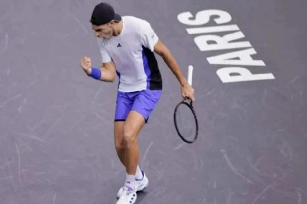 Masters 1000 de París: Cerúndolo eliminó a Rublev, el 7 del mundo