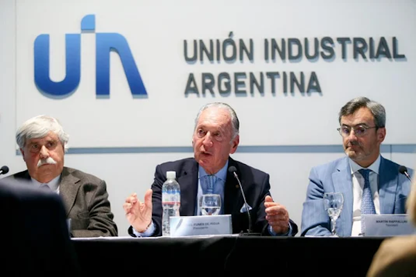 Apertura importadora: los industriales reclaman 