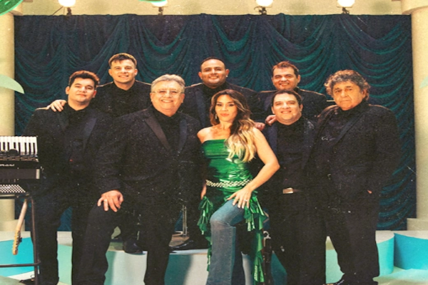 Los Palmeras y J Mena lanzan versión de 