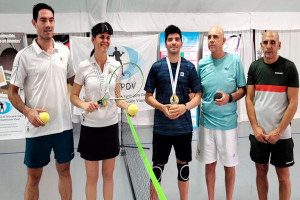 Torneo de tenis para ciegos con los argentinos campeones del mundo
