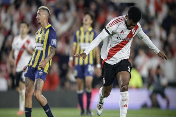 Central fue goleado por River en el Monumental 