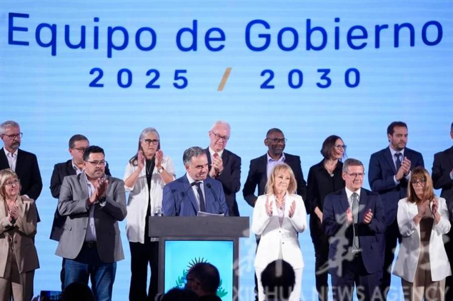 Uruguay: Yamandú Orsi presentó a su gabinete