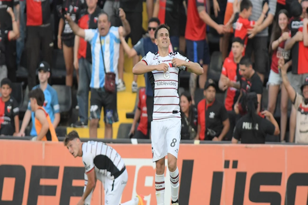 Colón se asegura dos arqueros