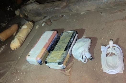 Intentaron ingresar celulares en el camión del IAPIP que lleva pan